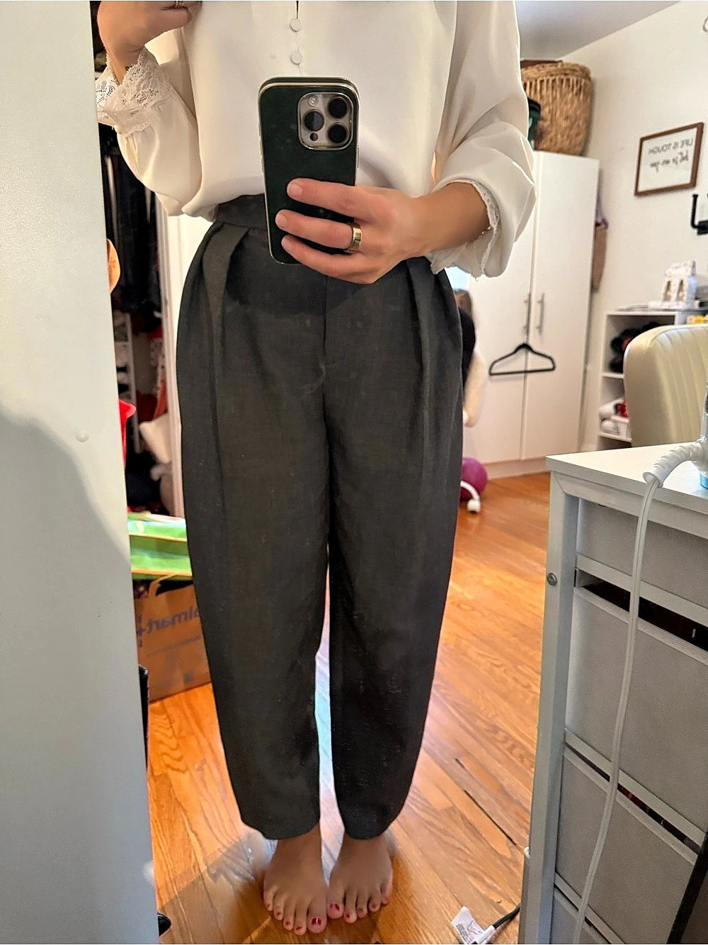 Aritzia Carrot Pant Gray Trousers Like New